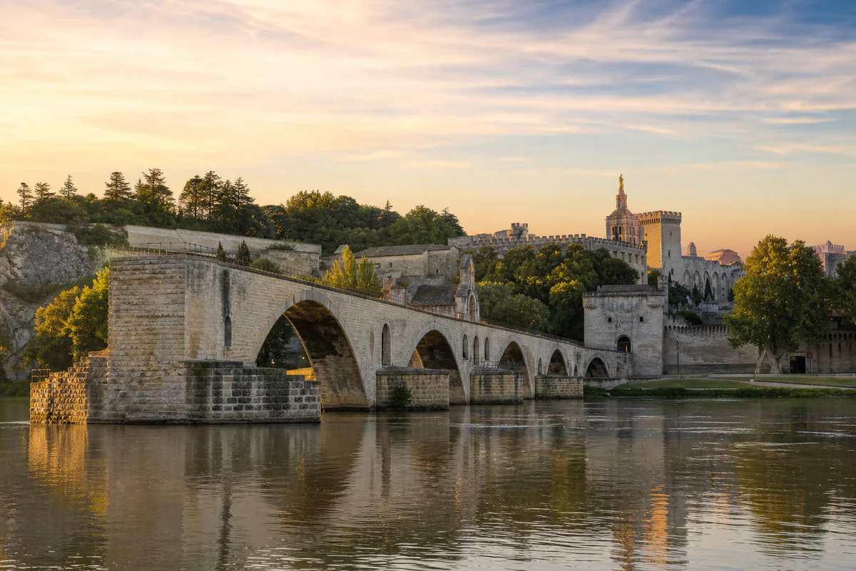 Photo Pont d’Avignon : le bon cadrage pour reconnaître le vrai pont